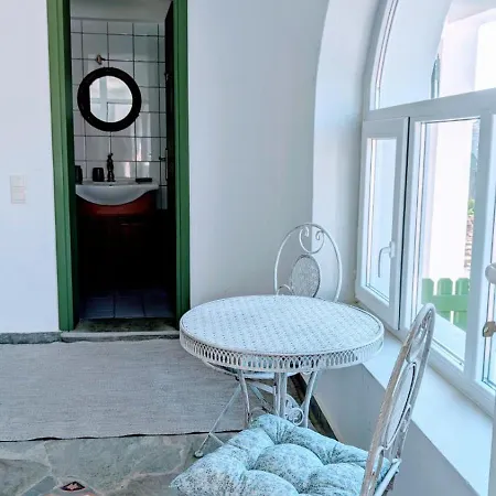 Stellinas House 2 *